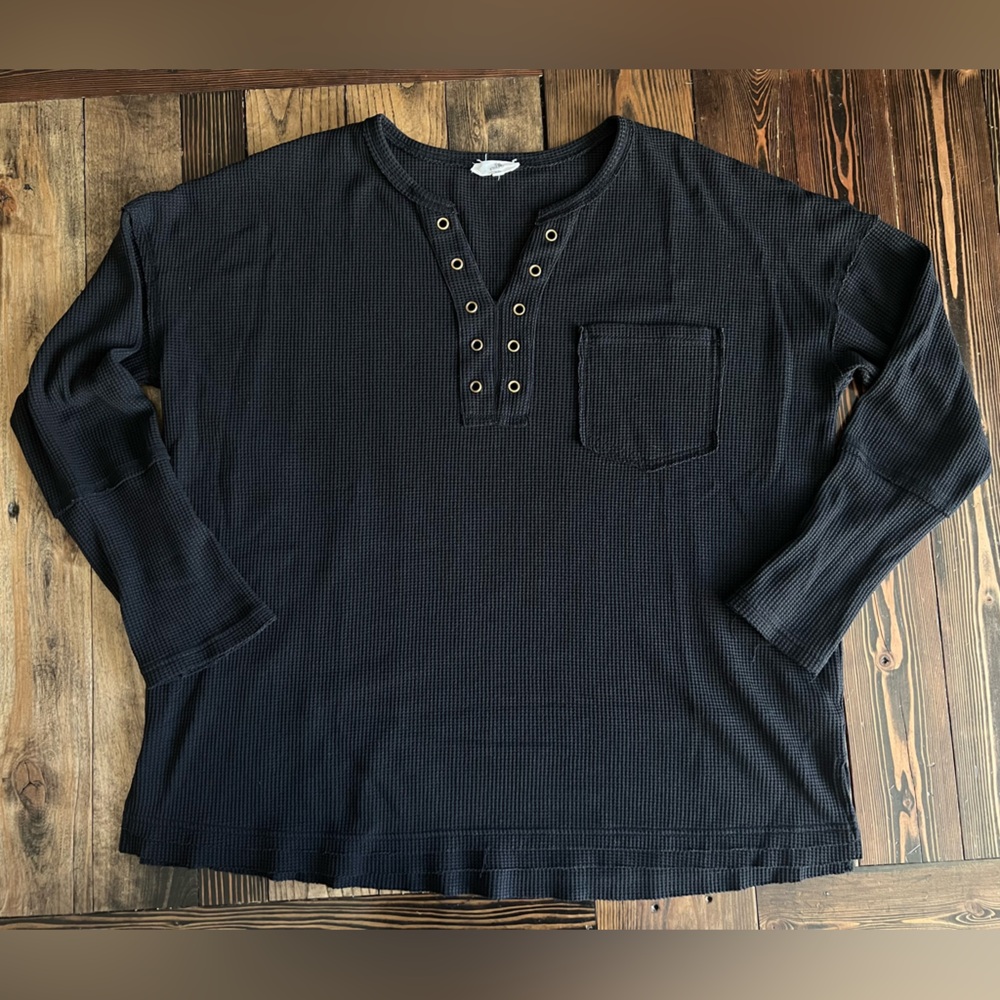 ENTRO • black waffle knit Henley long sleeve grunge Y2K worn-in distressed look